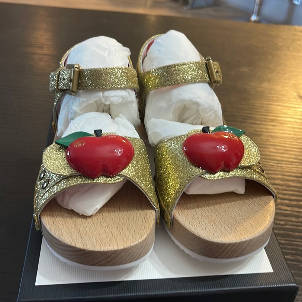 Brand new Gucci kids sandals *Authentic*